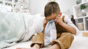 Pertolongan Pertama Anak Muntah Terus, Lakukan Langkah-langkah Ini