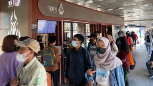 Soal Kedai Kopi di Halte Transjakarta Harmoni, Wagub DKI: Kalau Mempersempit, Tentu Kita Evaluasi