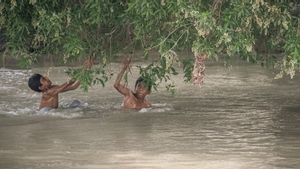    Pakistan Evakuasi 150 Ribu Orang di Sepanjang 3 Sungai yang Terancam Banjir Limpahan India