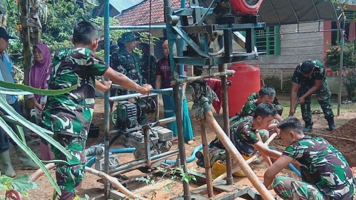 TNI Assists In Accelerating Construction Of Drilling Wells In Mukomuko