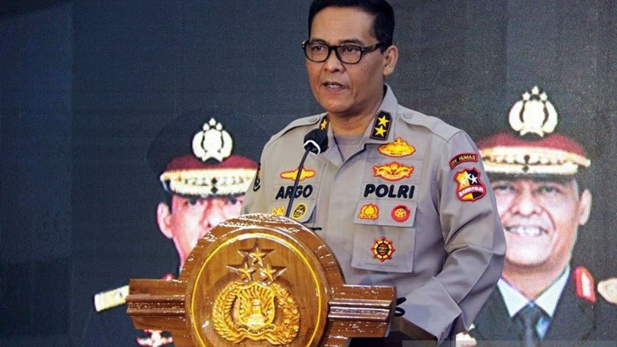Viral Jasa Buat KTP 'Kualitas HD Minat PM' di Twitter, Mabes Polri Turun Tangan