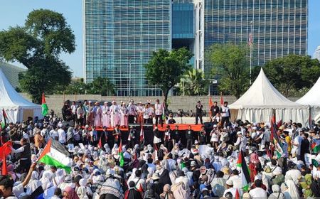 Massa Gelar Aksi Bela Palestina di Depan Kedubes AS 