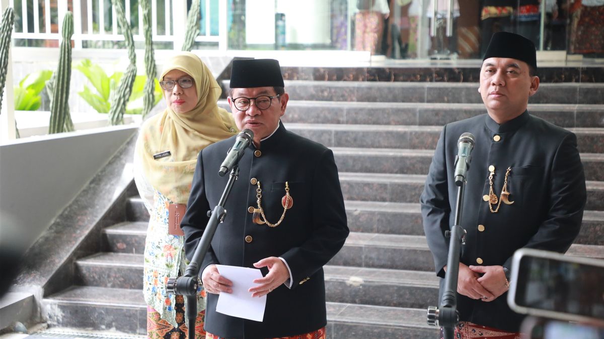 1 대 1 파들 필드는 DKI 정부에 의해 인증되지 않았습니다, 프라모노 : 우리는 강경하게 대응합니다! 