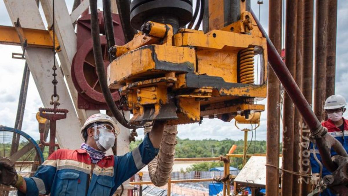 SKK Migas تطلب من KKKS تمكين الأبناء الإقليميين من العمل في صناعة النفط والغاز في مجال التنقيب والإنتاج