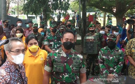 Kompak Tinjau Vaksin COVID untuk Anak Bersama Istri, Panglima TNI: Semua Berusaha, Ada Target