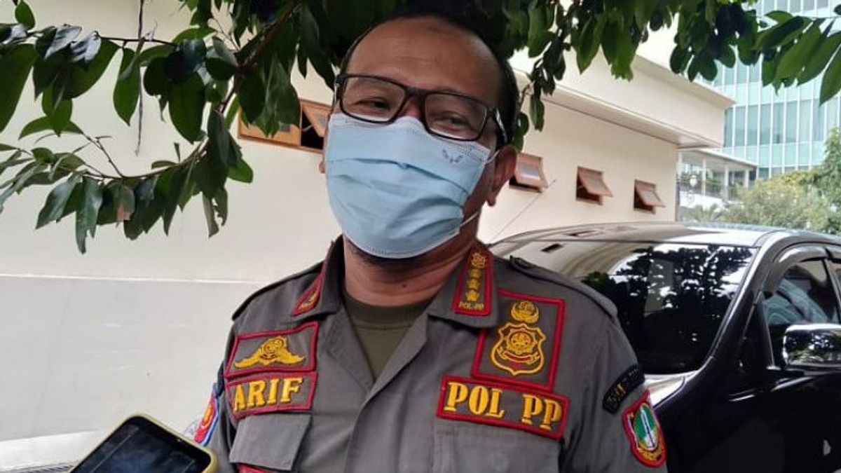 Satpol PP Solo Buru Pelaku Vandalisme Lewat Selebaran dan Coretan Vandalisme di Flyover Manahan