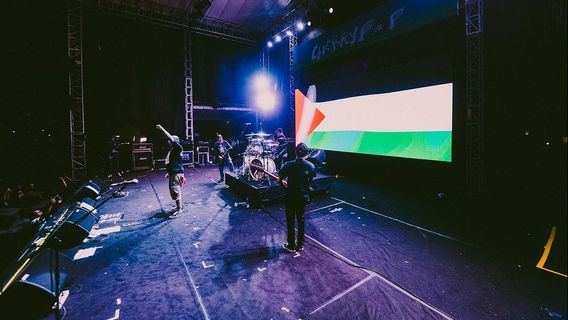 Seringai Lantang Suarakan Palestina Merdeka di Panggung Cherrypop Fest