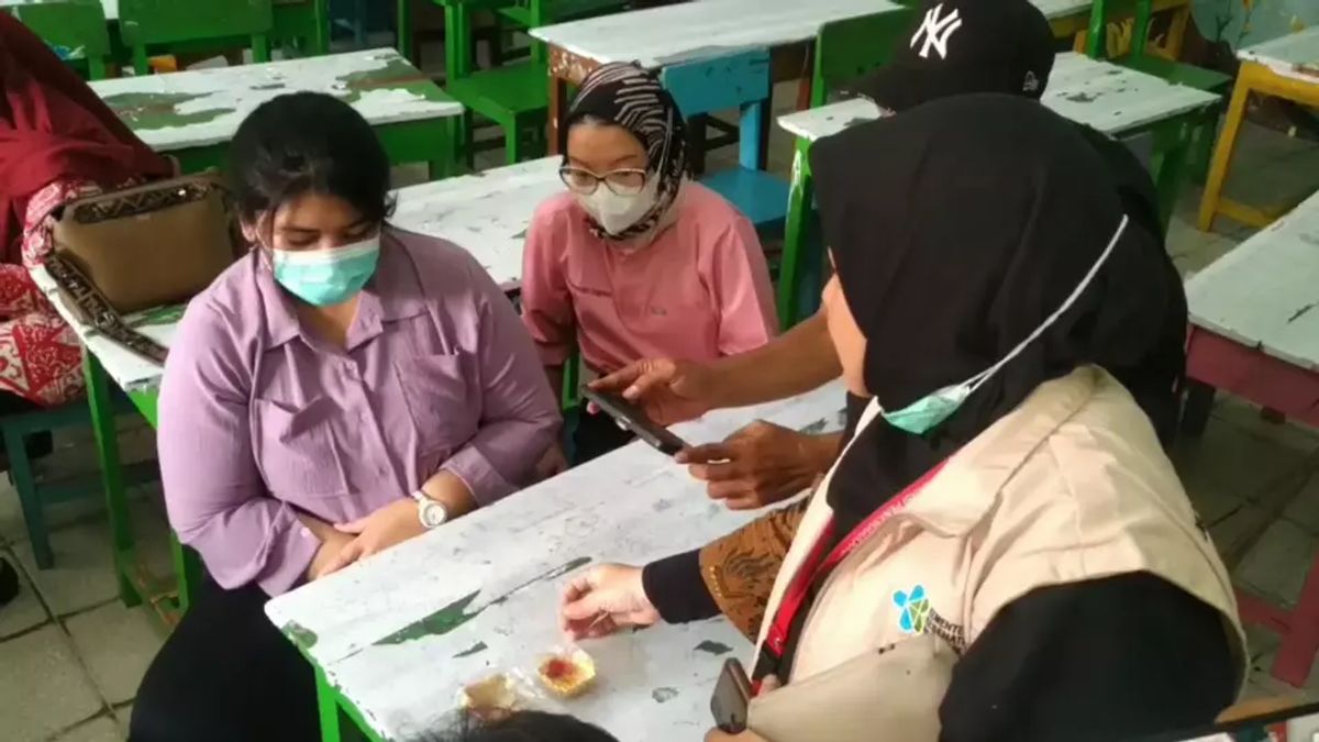 32 Elementary School Students In Cilegon Poisoned After Eating Cakes