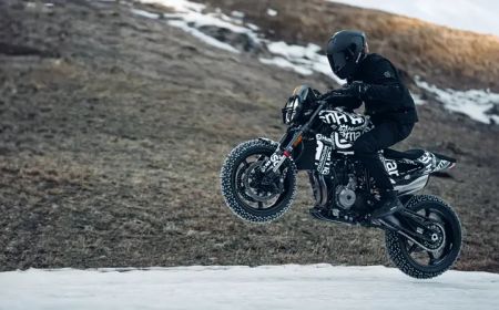 Husqvarna Svartpilen 801 Tak Lama Lagi Meluncur, Motor Naked Bergaya Flat Track yang Gahar