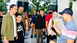 Pelajar SD Kejar Presiden Jokowi hingga 1 Km Demi Foto Bersama