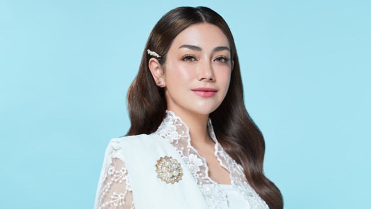 Celine Evangelista Ungkap Hubungan Sebenarnya dengan 'Papa' ST Burhanuddin