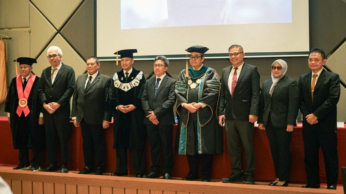 यूआई डॉक्टर विजेता ने सार्वजनिक उपक्रमों के कॉर्पोरेटकरण को नागरिकों के अधिकारों को नजरअंदाज नहीं करने के लिए चेतावनी दी