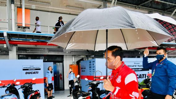 BMKGはMotoGPの発表を雨が降るだろう与えている:それは数日前に検出されている