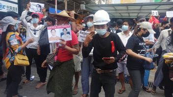 軍事政権に関して、ミャンマーの住民は今日同時ストライキと「ブラックキャンペーン」を開始