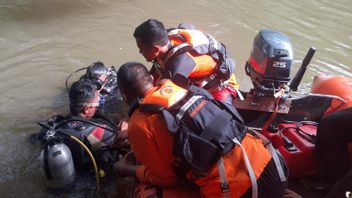 Masih Ada Bocah Panti Asuhan yang Hilang di Kali Ciliwung dan Belum Ditemukan