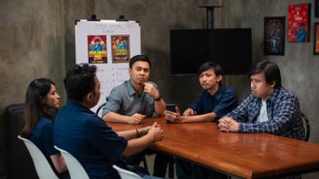 Raditya Dika Garap and Bintangi Series terbaru, Komedi Kacau