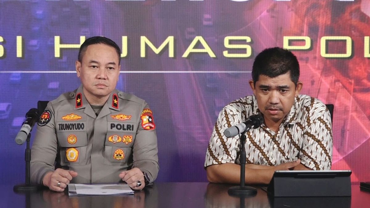 Densus 88 Sita Airsoft Gun Hingga Kimia Peledak Dari Penangkapan Dua Pendukung ISIS