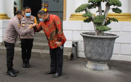 Whisnu Sakti Buana Jadi Plt Wali Kota Surabaya, Langsung Audiensi Bahas Pengamanan Masa Liburan