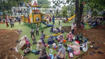 Mother's Day, Social Minister Risma: No More Children Derived Parents