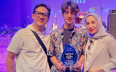 Jadi Gitaris Tide 6, Kenzy Taulany Juara Battle of the Bands di Bangkok