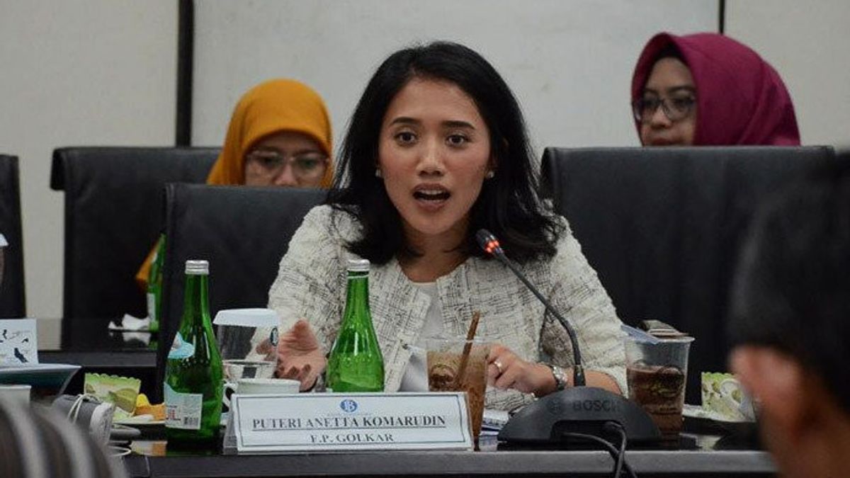 Jelang Idulfitri, Anggota Komisi XI DPR Puteri Komarudin Soroti Fasilitas Penukaran Uang hingga Bahaya Pinjol Ilegal