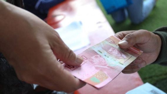 Sebut Sanksi Oknum Dishub DKI Pungli Terlalu Ringan, Azas Tigor 'Sentil' Anies Baswedan, Jangan Pencitraan Saja