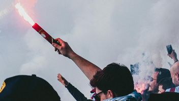 マレーシアのスルタン、警察にセルハンFCのサポーターにフレアを点灯させるよう求める