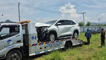 Kecelakaan 2 Minibus di Tol Cisumdawu Lukai 2 Orang Diduga Akibat Sopir Mengantuk