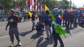 Demonstration Against Job Creation Law Continues, Tomorrow's Mass Holds An Action At Grahadi Building, Surabaya