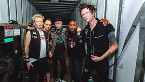 Deryck Whibley住院,SUM 41取消澳大利亚的全部巡回赛时间表