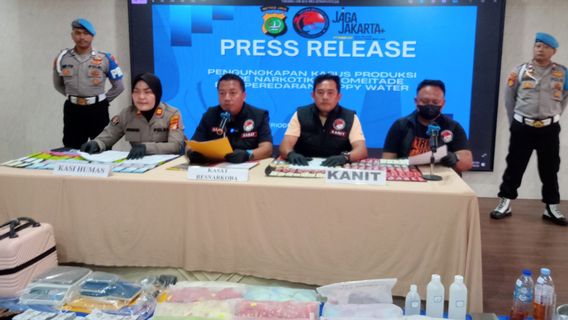 इटोमैटाइड बिरोमसेट मिलियर्स फैक्ट्री पुलिस द्वारा छापा गया, हल्दी पाउडर एक छलावा था