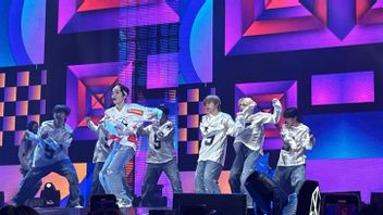 Xiumin EXO Ouvre avec succès Saranghaeyo Indonésie avec une performance animée