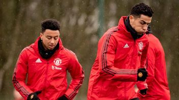 Alphonso Davies Says Ronaldo Deserves To Wear The MU Captain's Armband Instead Of Maguire