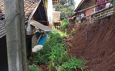 Kebetulan Melintas, Widia Ningsih Tewas Tertimbun Longsor di Desa Bojong Kabupaten Bandung