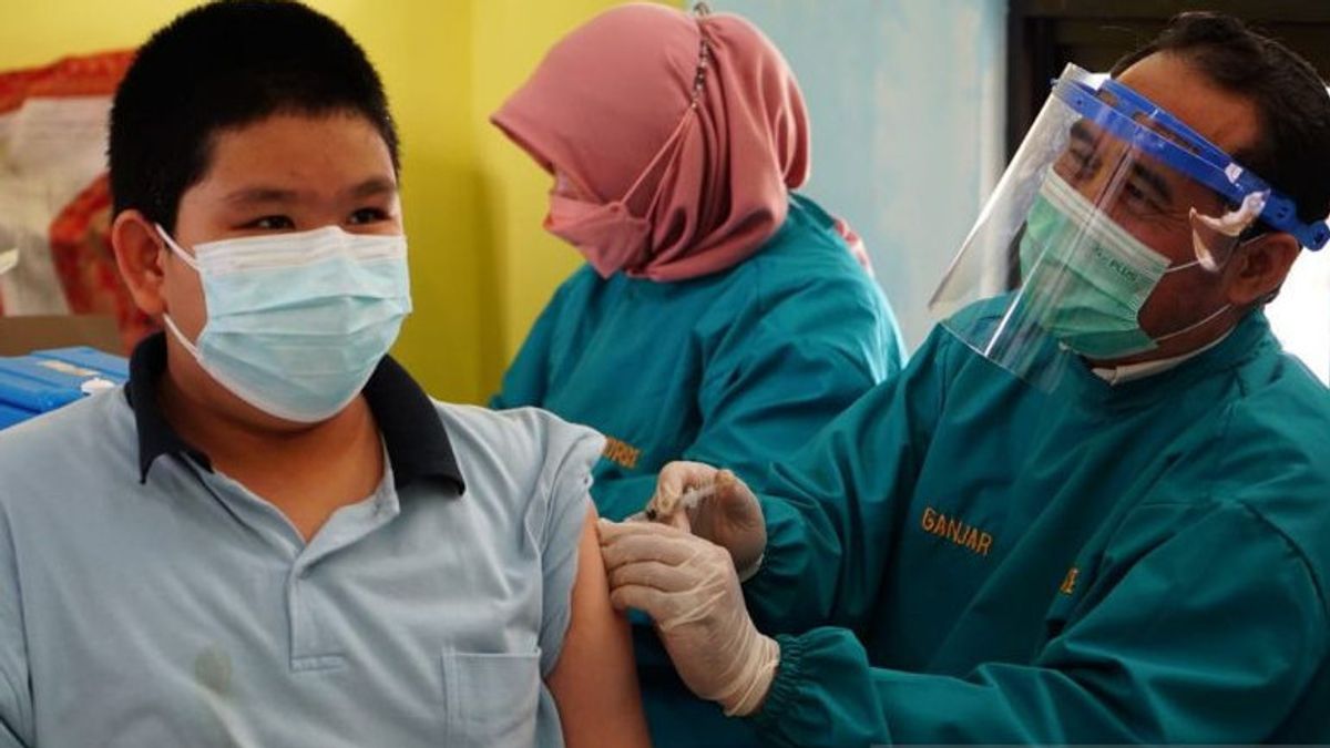 Jusqu’à La Fin De L’année, La Vaccination Contre La COVID-19 à Garut Atteint 70%