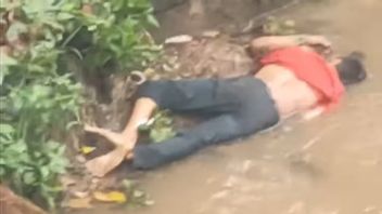 Geger在Kali Gongseng Ciracas发现了一具男性尸体,警察:我们检查