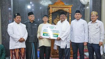 râts-Ahok, Rano Karno promet une Omra gratuite pour Mar bot de la mosquée