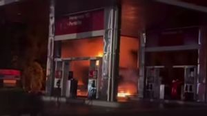 Saat Mengisi BBM, Mobil Tangki BBM Terbakar di SPBU Kemanggisan Jakarta Barat   