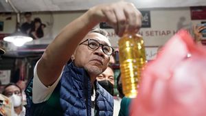 Kabar Gembira dari Mendag Zulhas saat Meninjau Pasar Rakyat di Semarang: Minyak Goreng Curah Sudah di Bawah Rp14.000 per Liter
