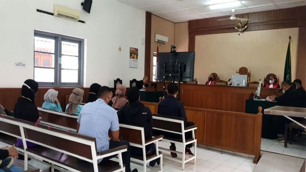Baca Pleidoi, Terdakwa Kasus Diklatsar Menwa UNS Mohon Dibebaskan Hakim