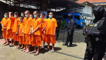 جاكرتا - يواجه 11 مشتبها بهم في تهريب المخدرات من الشبكة الدولية عقوبة الإعدام