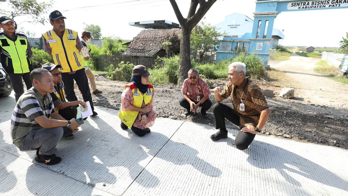 Ganjar Pranowo Cek Jembatan dan Jalan di Juwana, Begini Kondisinya