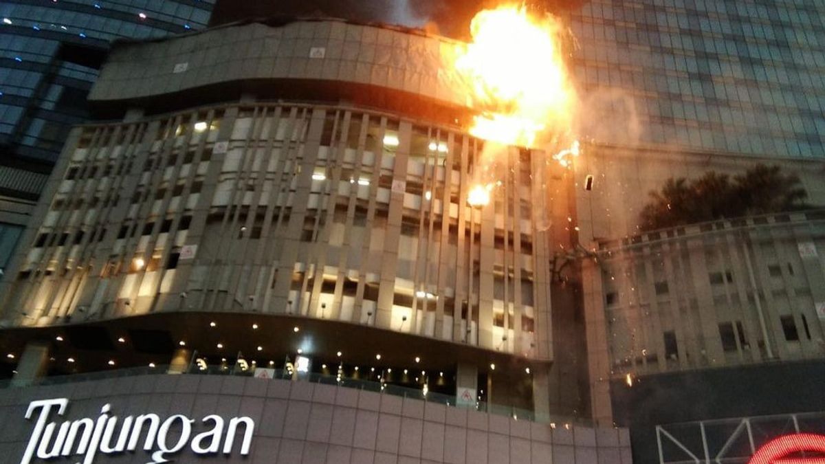    Kebakaran Tunjungan Plaza Surabaya dari Korsleting AC Penyuplai Bioskop XXI Bukan Sushi Tei