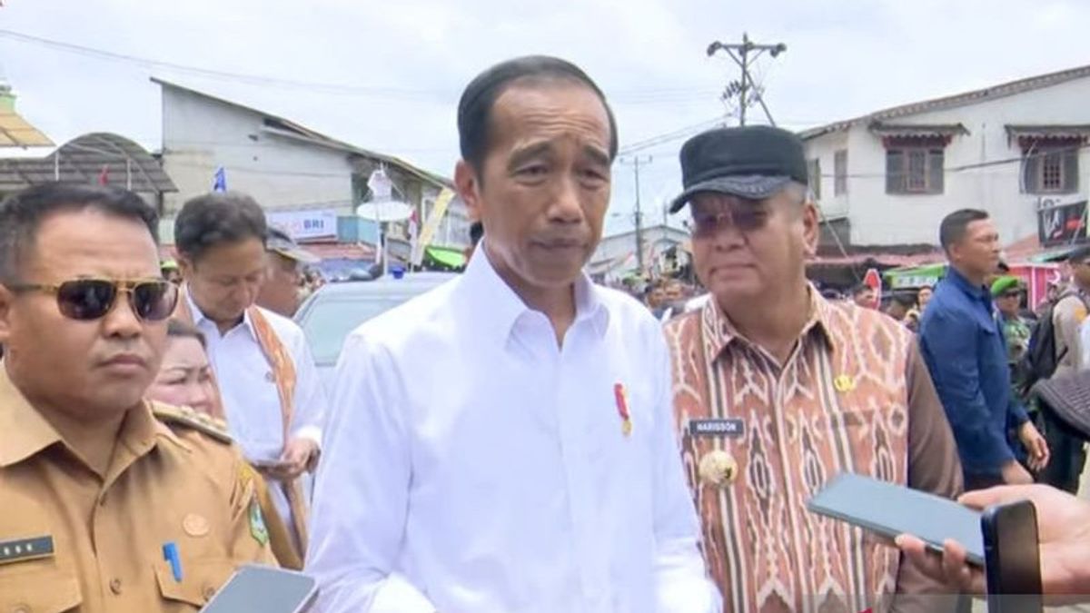 Le président Jokowi dit que le prix des denrées alimentaires dans le Kalimantan est le même que celui à Java