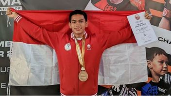 印度尼西亚MMA运动员将U-18世界锦标赛的铜牌带回家