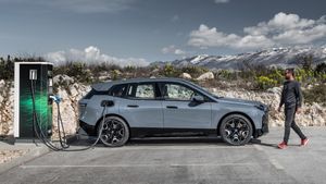 BMW Delays Access In Tesla Charging To End 2025