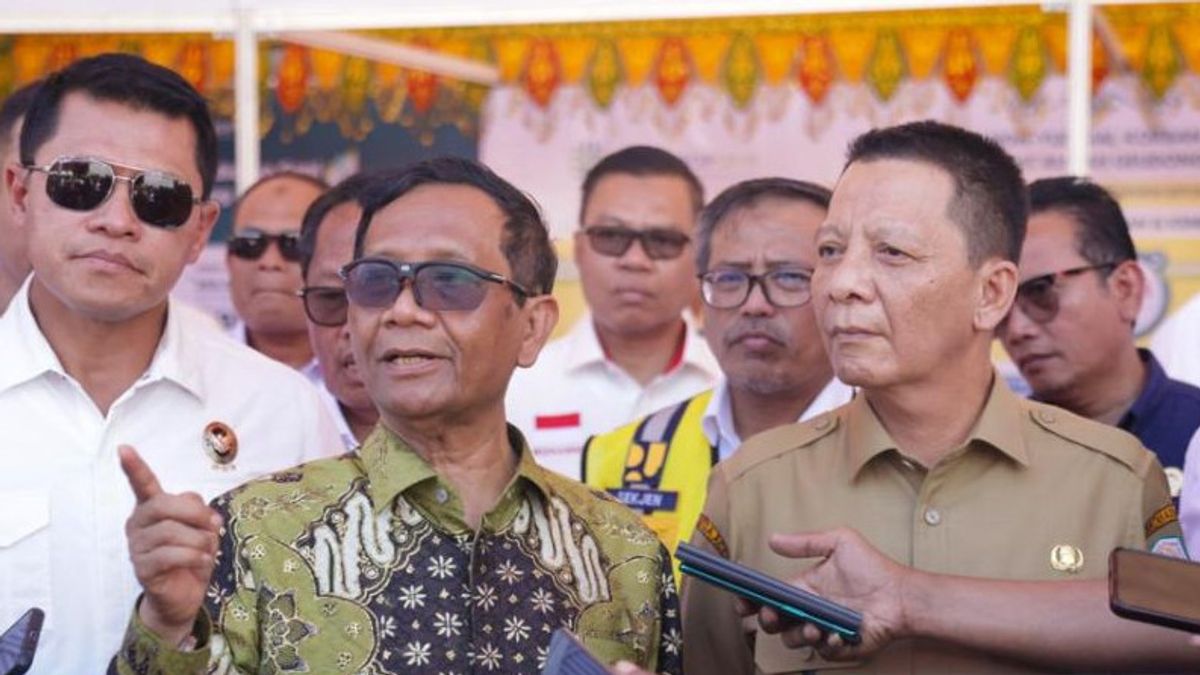 Mahfud MD Tinjau Rumoh Geudong Jelang Kunker Jokowi