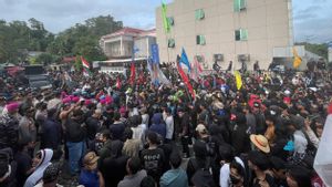 Ribuan Massa Berunjuk Rasa di Gedung DPRD Tarakan, Sampaikan Tiga Tuntutan