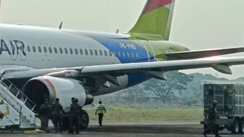 Canda Bom Makes Pelita Air Surabaya-Jakarta Air Air Air Flyers Later Flying