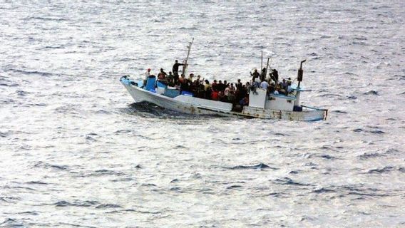 16歳のイラクの少女が、地中海で最後に沈没した移民船でレイプされた